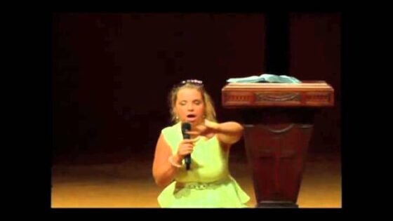 How to be a Pitbull for Jesus – Kerri Pomarolli 2014 Testimony - Body Healing, Testimonies - Kerri Pomarolli