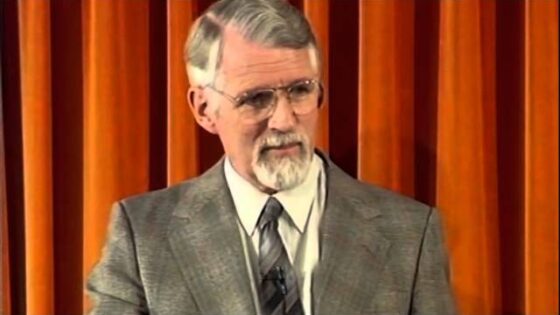 Unlocking the Old Testament Part 31 – Psalms 1 - Bible Study, Movies & TV - David Pawson - Official
