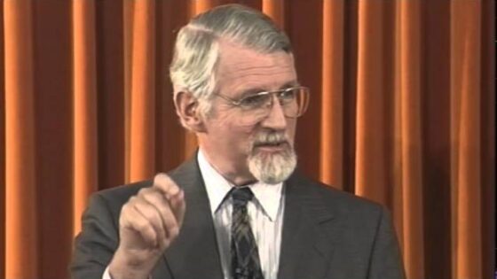 Unlocking the Old Testament Part 24 – 1 & 2 Chronicles - Bible Study, Movies & TV - David Pawson - Official