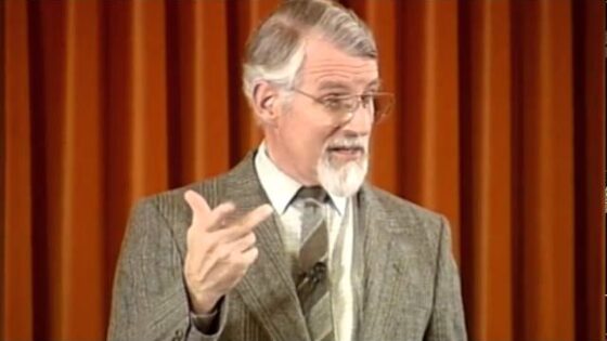 Unlocking the New Testament Part 10 – Romans 2 - Bible Study, Movies & TV - David Pawson - Official
