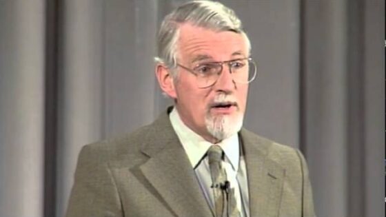 Unlocking the New Testament Part 37 – Revelation Talk 5 The Last Millennium - Bible Study, Movies & TV - David Pawson - Official