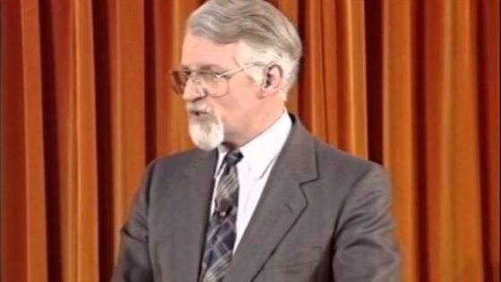 Unlocking the New Testament Part 4 – Luke - Bible Study, Movies & TV - David Pawson - Official