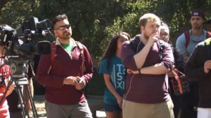 Give Me an Answer – #3214 – Texas State University – Why Do You Believe That God Loves You? - Q&A Sessions, Truth Seekers - Give Me An Answer with Stuart & Cliffe Knechtle