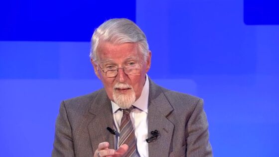 Understanding the Trinity Part 2 - Sermons & Teaching - David Pawson - Official
