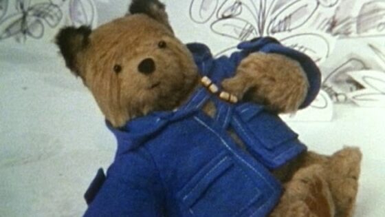 The Adventures of Paddington Bear – A Picnic On The River | Classic Cartoons for Kids HD - Kids TV Series, Kingdom Kids Zone - Paddington Bear - WildBrain