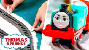 Christmas & Holiday DIY Crafts for Thomas! | 5-Minute Crafts | Thomas & Friends™ - Kids TV Series, Kingdom Kids Zone - Thomas & Friends