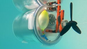 Building a Lego-powered Submarine 3.0 – balloon and compressor - Kids (6-9), Kingdom Kids Zone - Brick Experiment Channel
