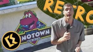 Retro Rewind: Fun Time at DinoTown | CLASSIC TV COMEDY - Comedy - Faith Channel