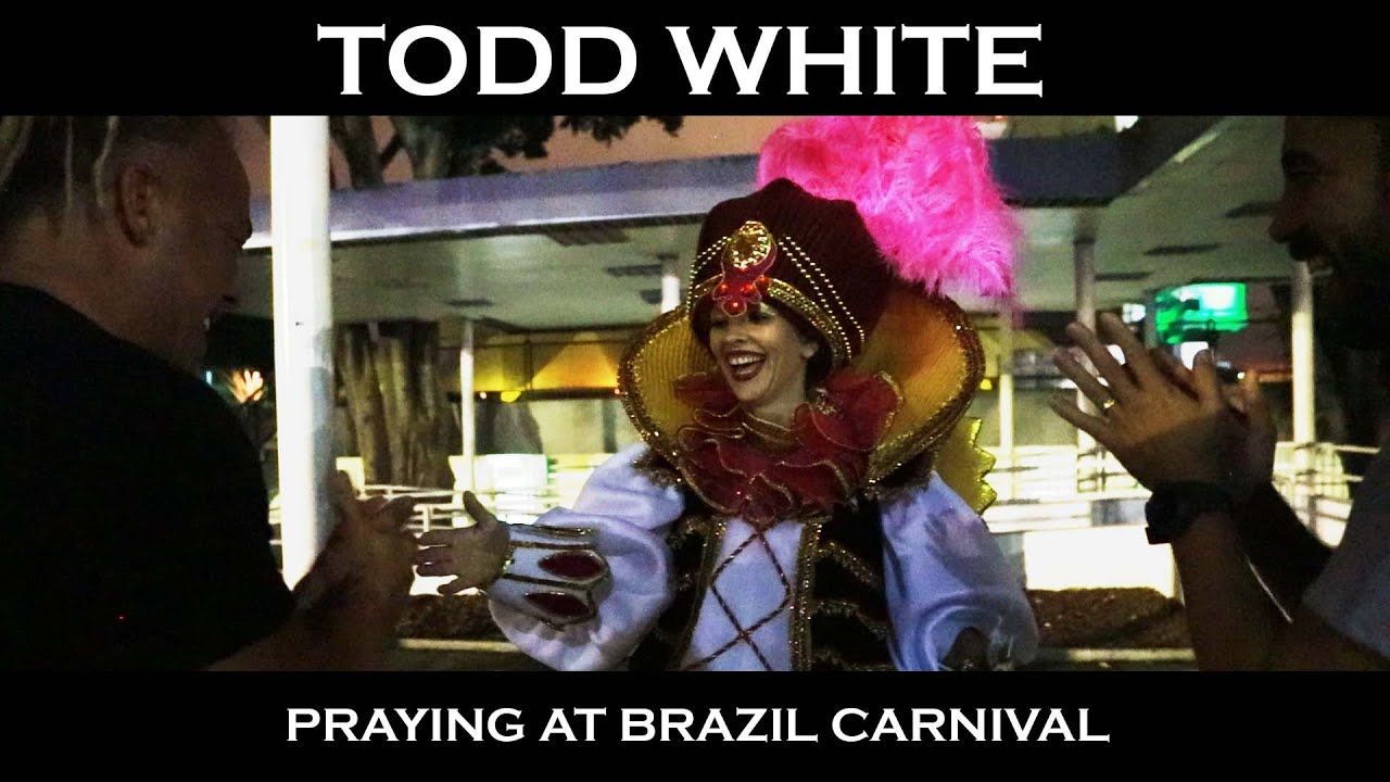 Todd White - Praying at Brazil Carnival (20 minutes Uncut footage) ‣ Witness21