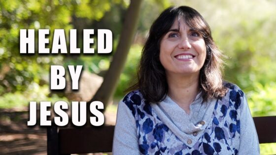 JESUS HEALS JEWISH WOMAN in Her Sleep | Annie's Testimony ‣ Witness21